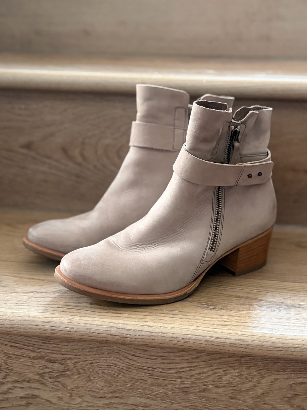 Paul Green Light Taupe Leather Ankle Booties with Side Zip